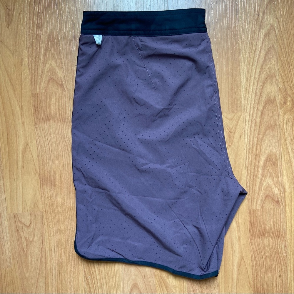 Vuori Men’s Logo Purple Drawstring Shorts Size 32 - Picture 6 of 12